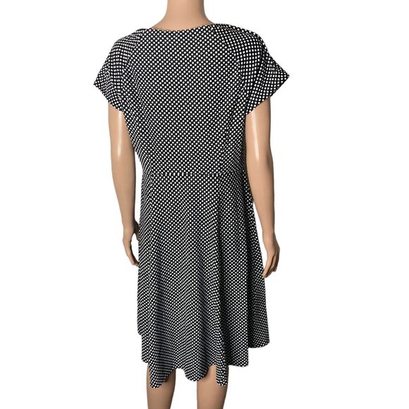 Torrid Dress 1X Black White Polka Dot Swing Mini Challis Shirred Front Skater - Picture 2 of 9